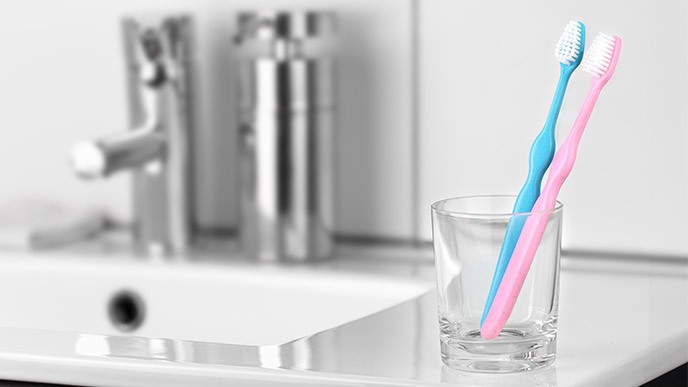 ¿Cada cuánto tiempo debo cambiar mi cepillo de dientes?