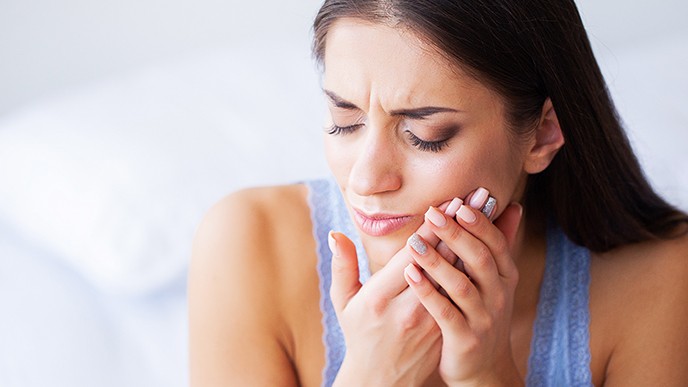 Dientes sensibles al frío: causas y tratamientos que funcionan de verda